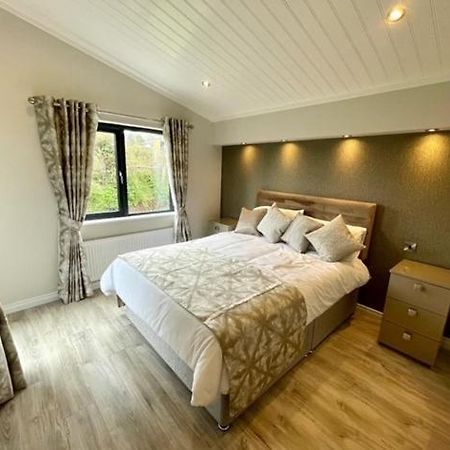 *Luxury Holiday Home With Hot Tub Close To Beach* Penally Exterior photo