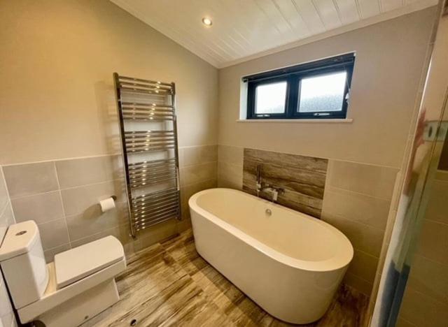 *Luxury Holiday Home With Hot Tub Close To Beach* Penally Exterior photo