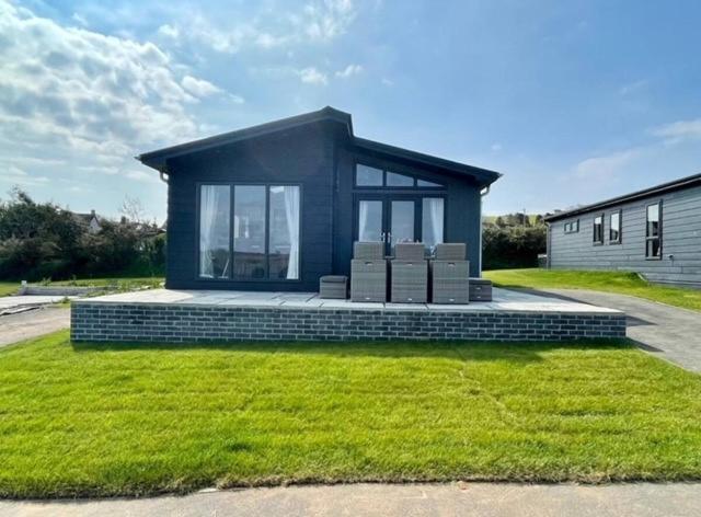 *Luxury Holiday Home With Hot Tub Close To Beach* Penally Exterior photo